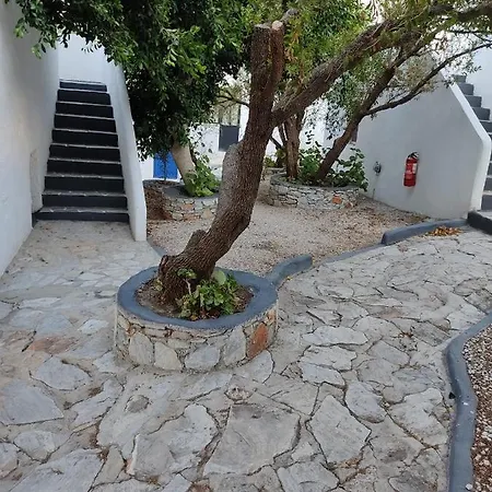 Hotel Porto Sikinos 2*