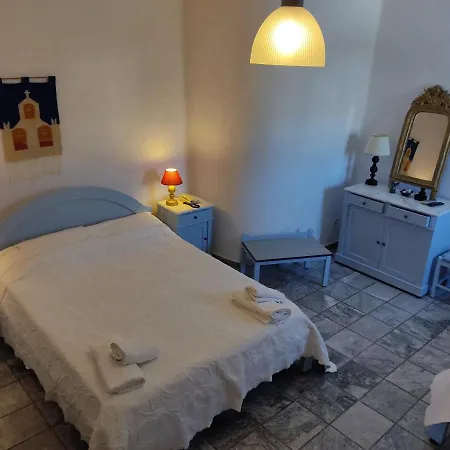 Porto Sikinos 2*