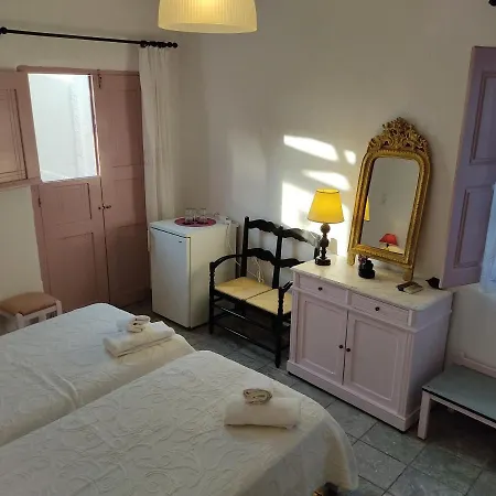 Porto Sikinos Отель 2*