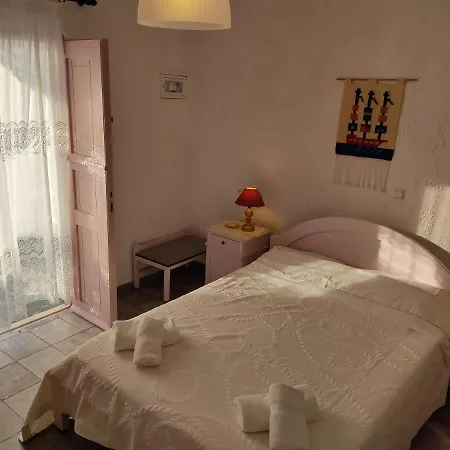 Porto Sikinos Отель 2*