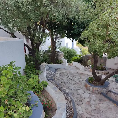 Porto Sikinos Отель 2*