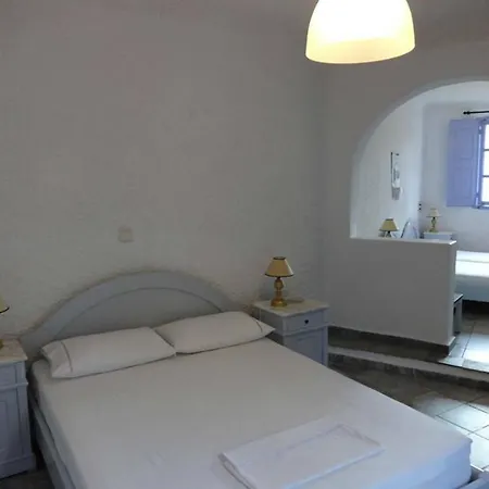 Porto Sikinos فندق Alopronia