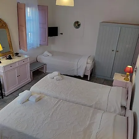 Hotel Porto Sikinos Alopronia