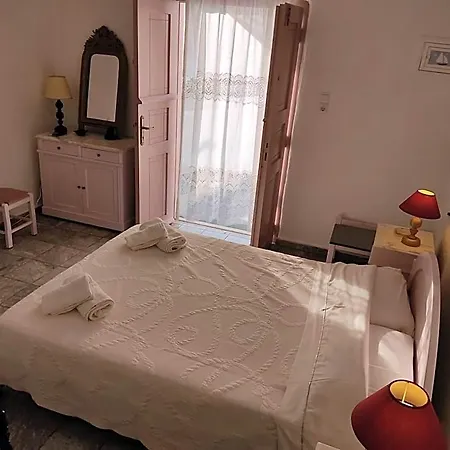 Hotel Porto Sikinos Alopronia