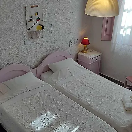 Porto Sikinos Hotel Alopronia