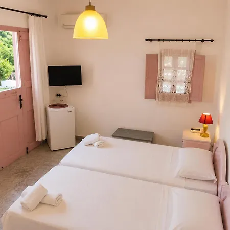 Hotel Porto Sikinos Alopronia