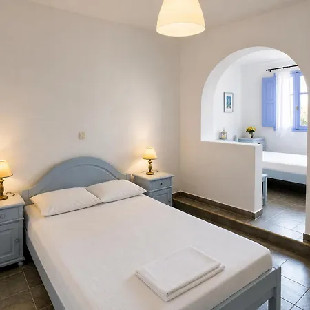 Отель Porto Sikinos Alopronia