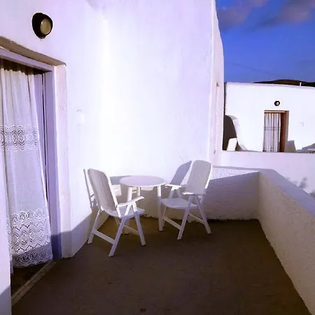 Porto Sikinos Отель 2*