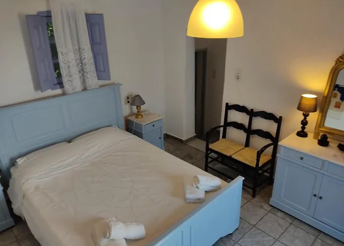 Hotel Porto Sikinos 2*