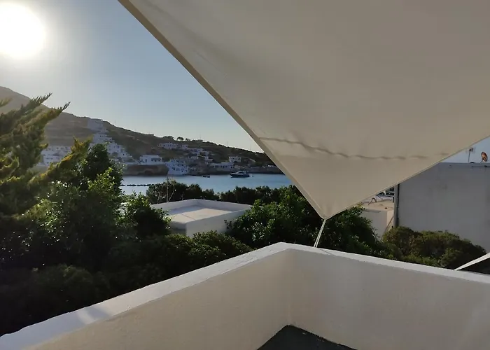 Porto Sikinos Alopronia